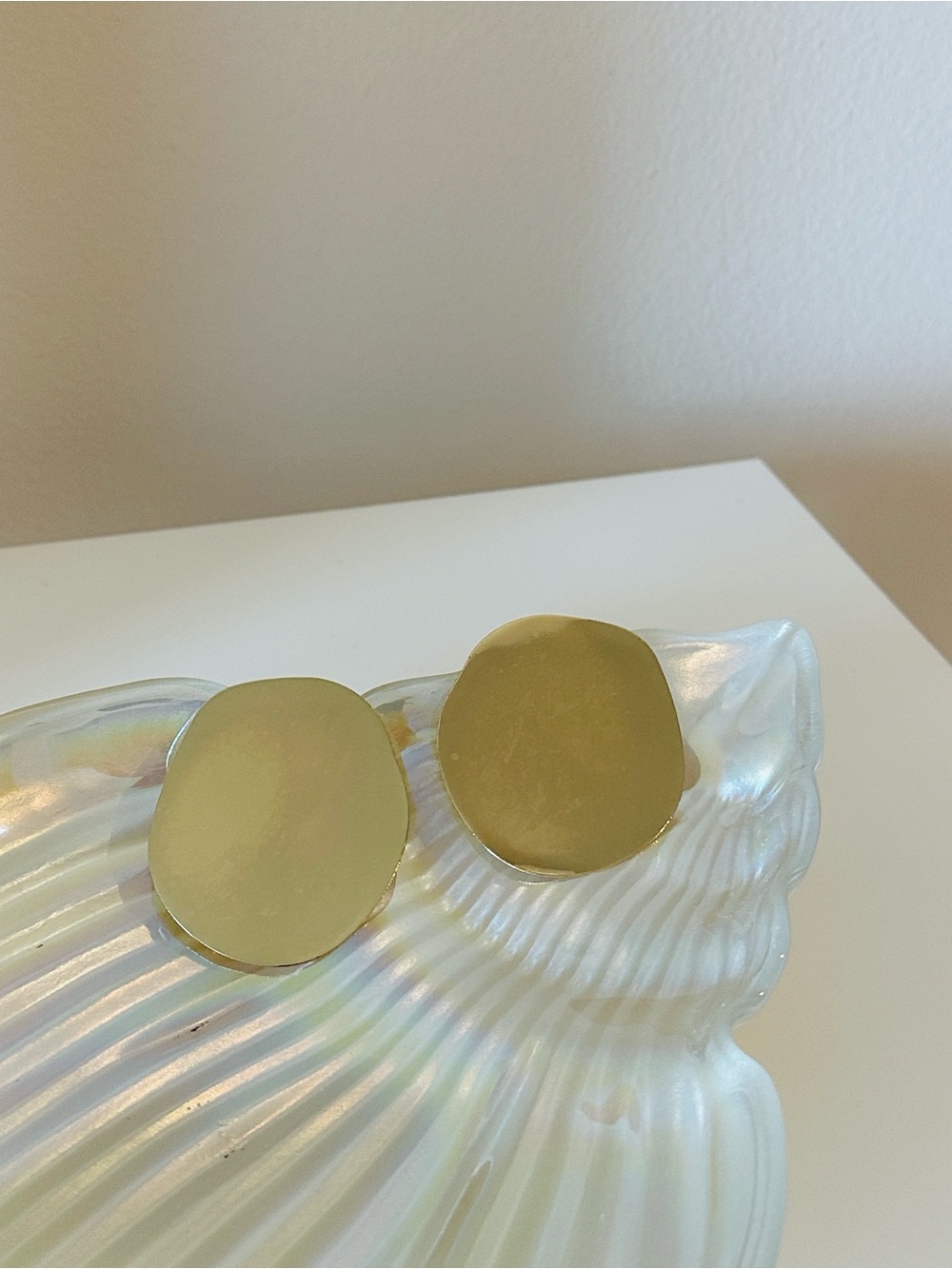 Fashion Jewelry Gold Round Disc Stud Earrings - Shiny Gold